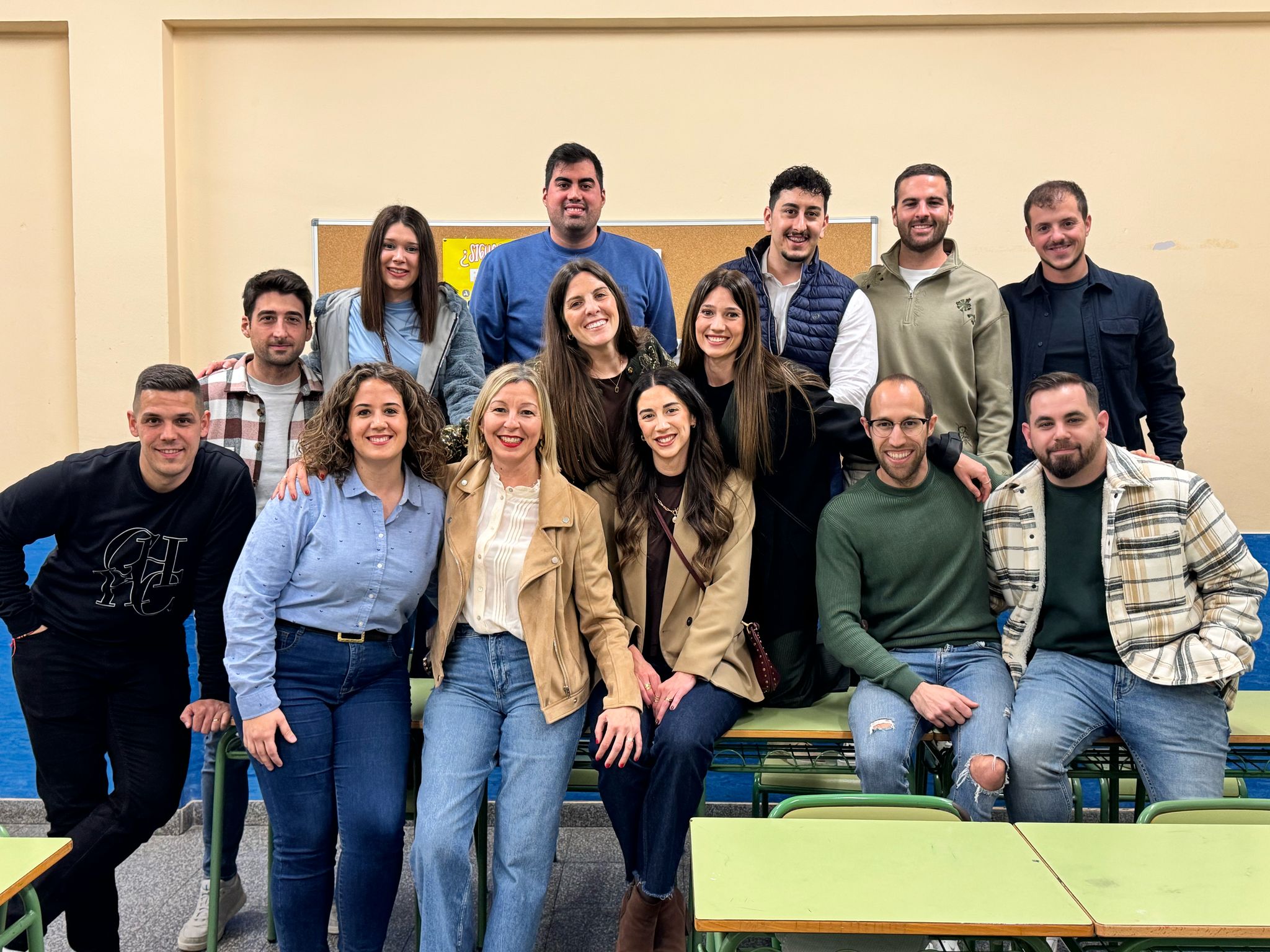 Imagen de CENA ANTIGUOS ALUMNOS 10 PROMOCIONES -4  DE ABRIL-